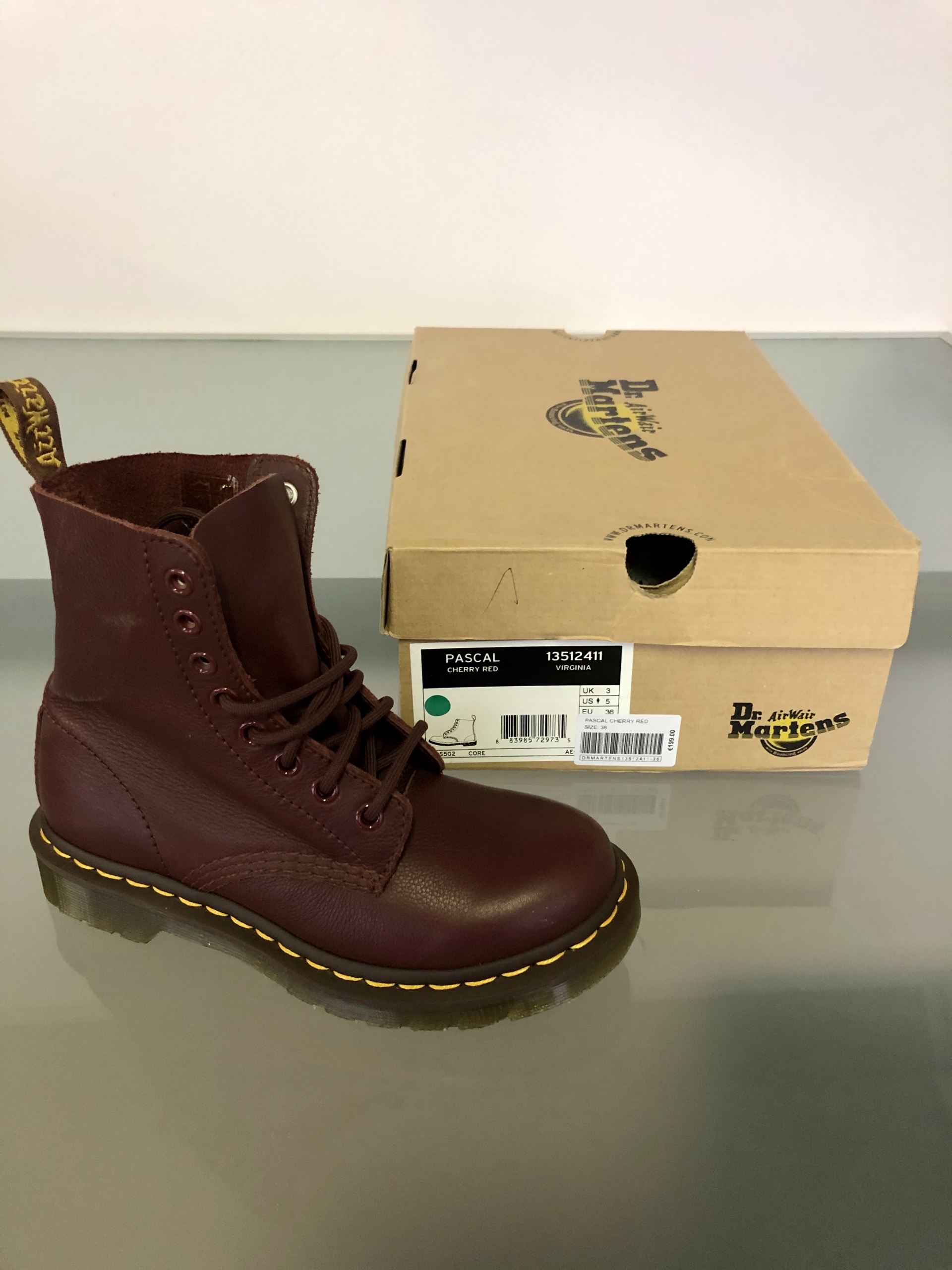 stock calzature donna Dr. Martens e Timberland Italian Stock