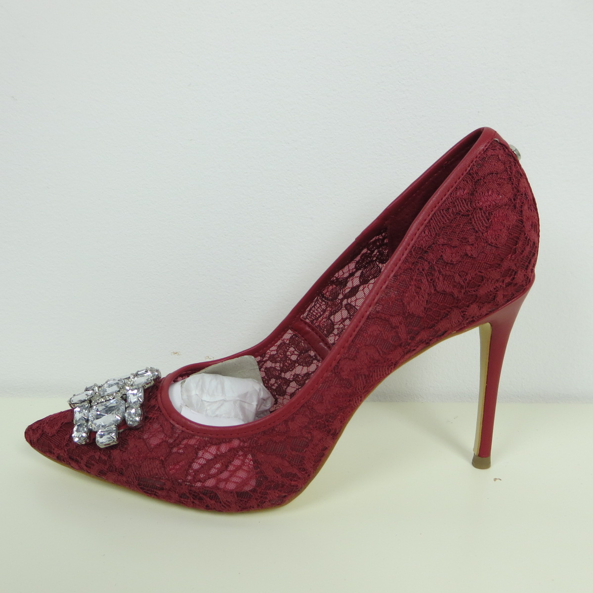 stock scarpe guess