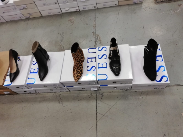 stock scarpe uomo donna firmate