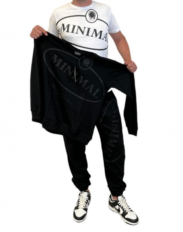 Stock abbigliamento uomo Minimal
