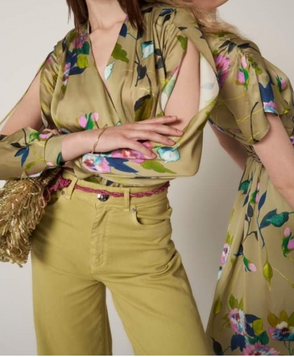 Stock Abbigliamento donna Annarita N. P/E total look