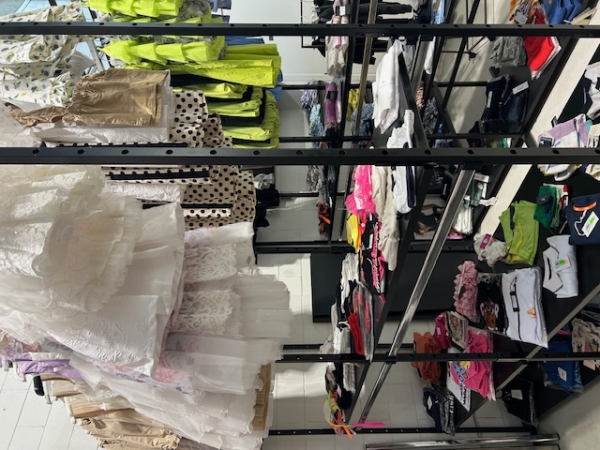 stock bimbo/a estivo