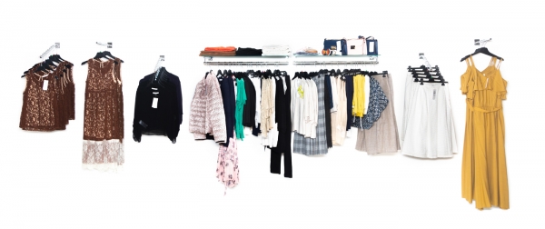 Stock abbigliamento donna firmato Caractere