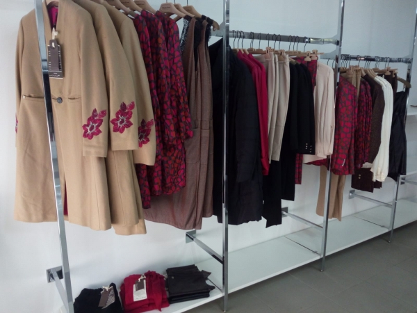 Stock abbigliamento donna invernale firmato Manila Grace