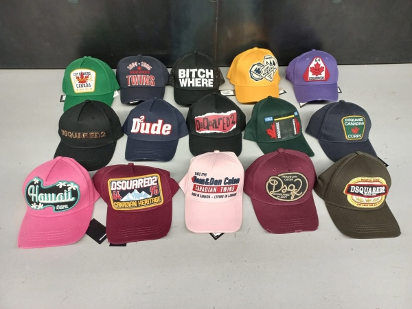 stock cappelli DSQUARED uomo/donna