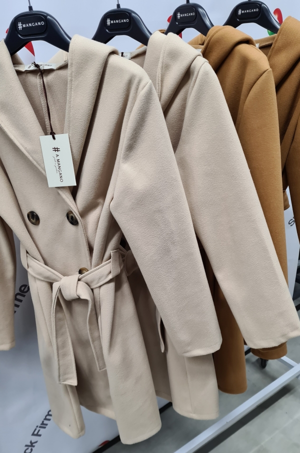 Cappotti Mangano modello LIA