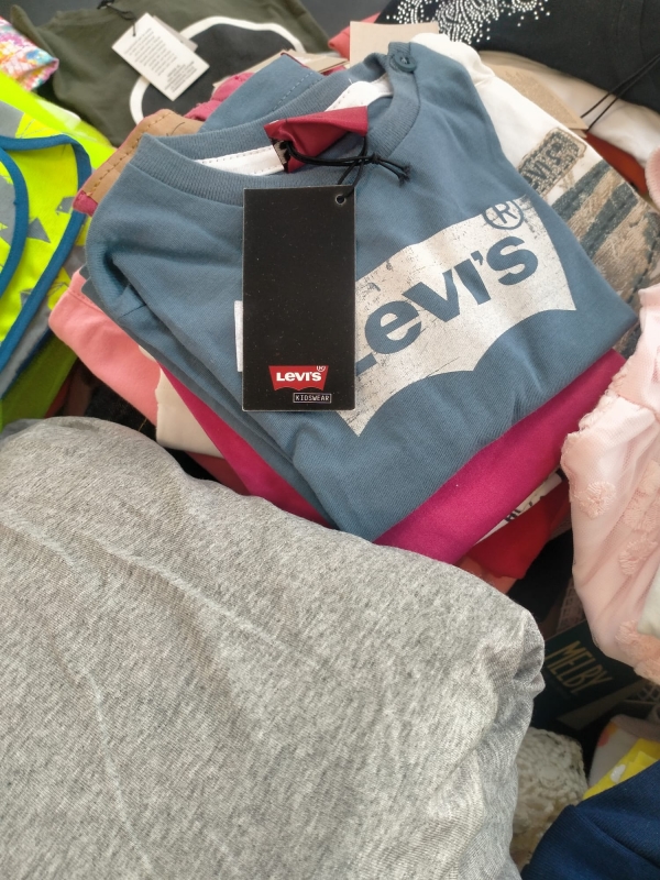 Abbigliamento bambini IDO, MELBY, LEVI'S ecc. PE rif. TV5989