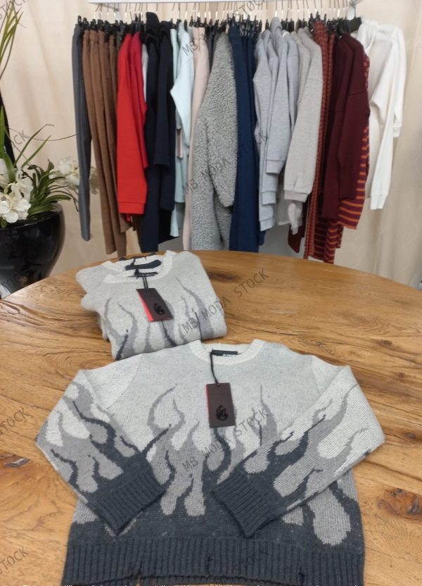 Abbigliamento invernale maschio femmina MULTIBRAND