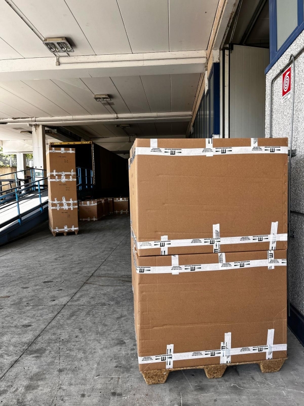 Nuovi arrivi abbigliamento uomo donna e bambino
